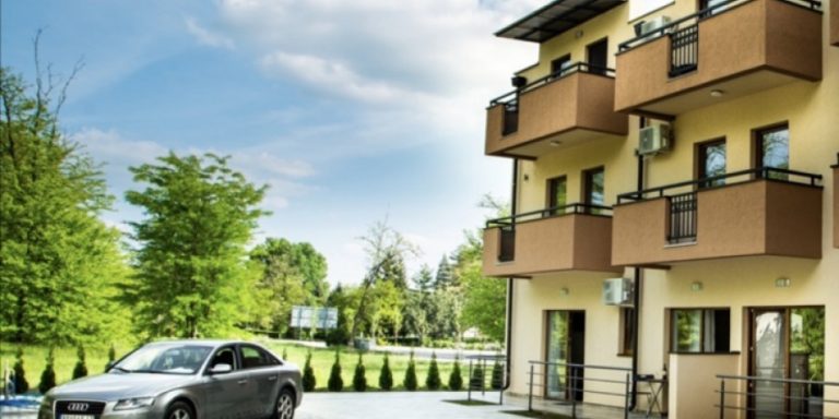 SREBRNO JEZERO – VILA BOROVA 2