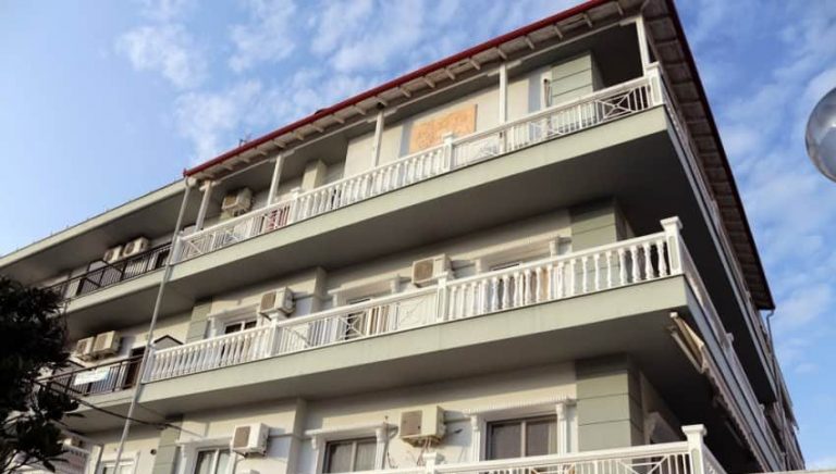 Vila Odyssia, Paralia
