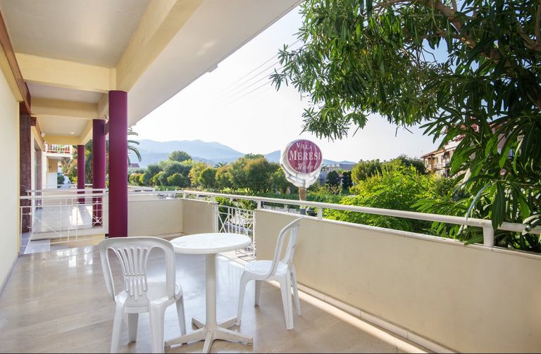 Vila Meresi, Tasos