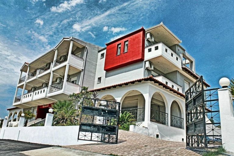 Mare Monti – Sarti Beach