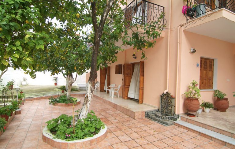 Vila Nikas – Parga