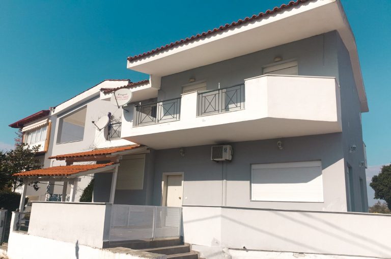 Vila Dimitris Flowers – Pefkohori