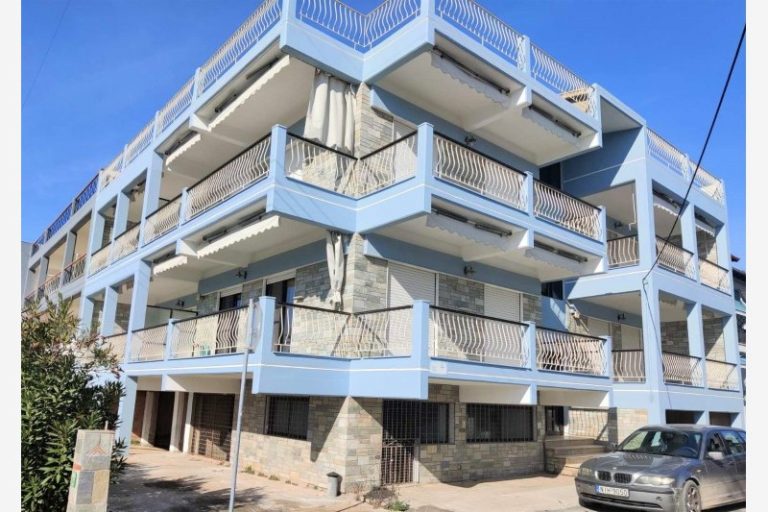 Vila Sens – Nea Flogita