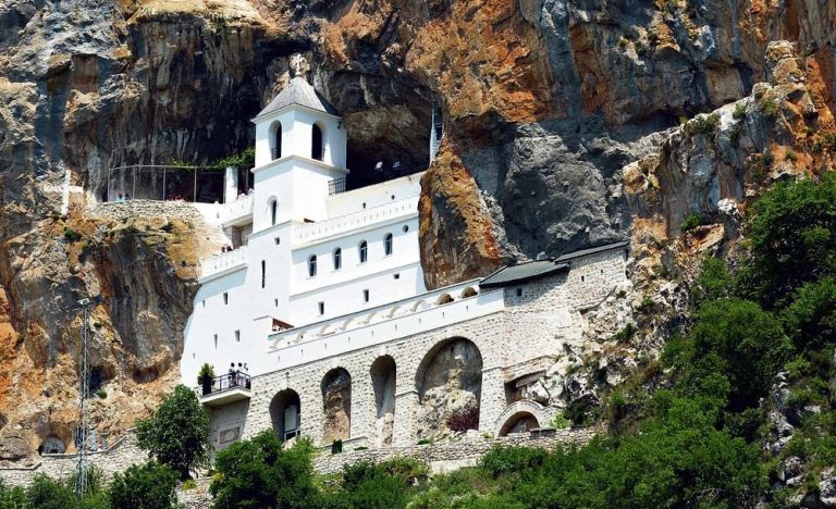 Manastir Ostrog