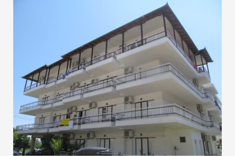 VILA GOUZELIS